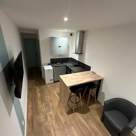 Granville1 Apartment